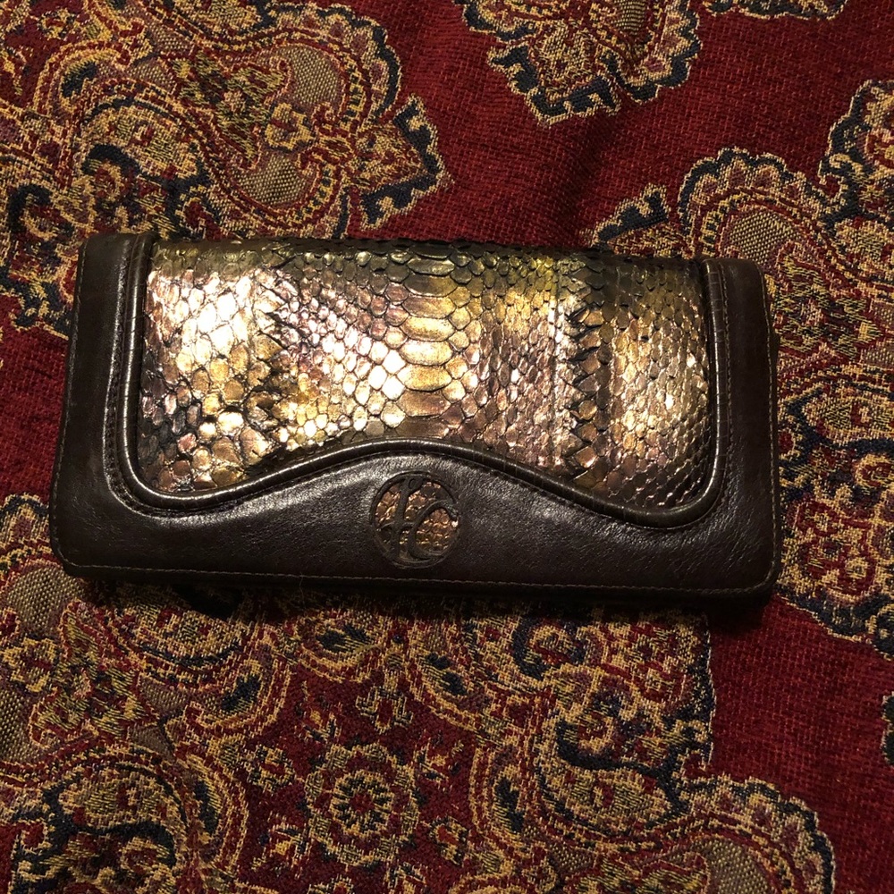 Wallet clutch?